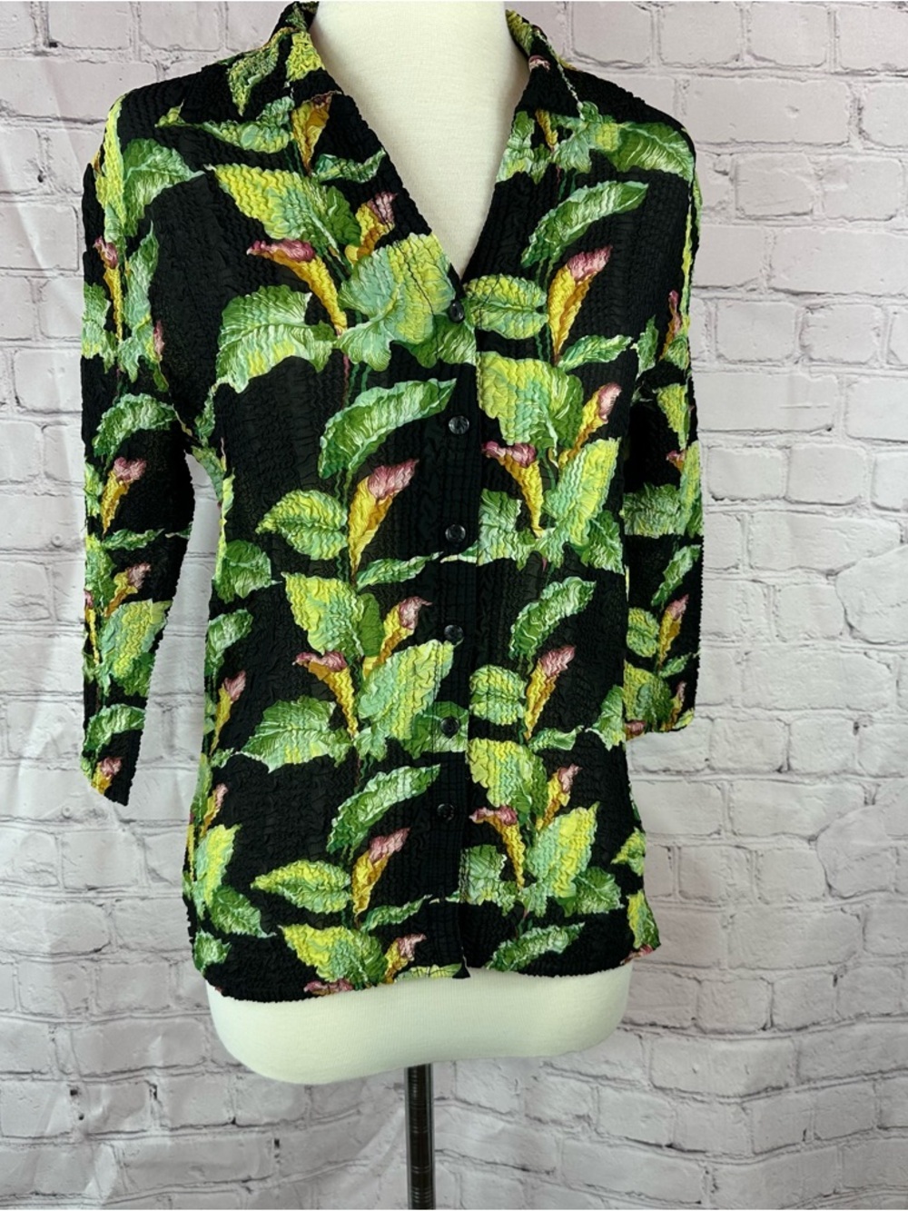 vtg UBU international crinkle Top tropical Green Leaf Print women S resortwear